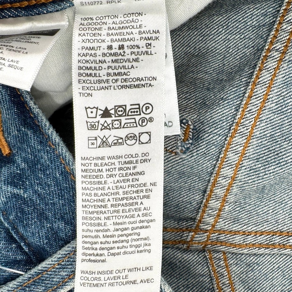 NWT Levi's High-Waisted Mom Shorts Medium Wash Frayed Hem Denim Women's Sz 32 - Picture 11 of 11